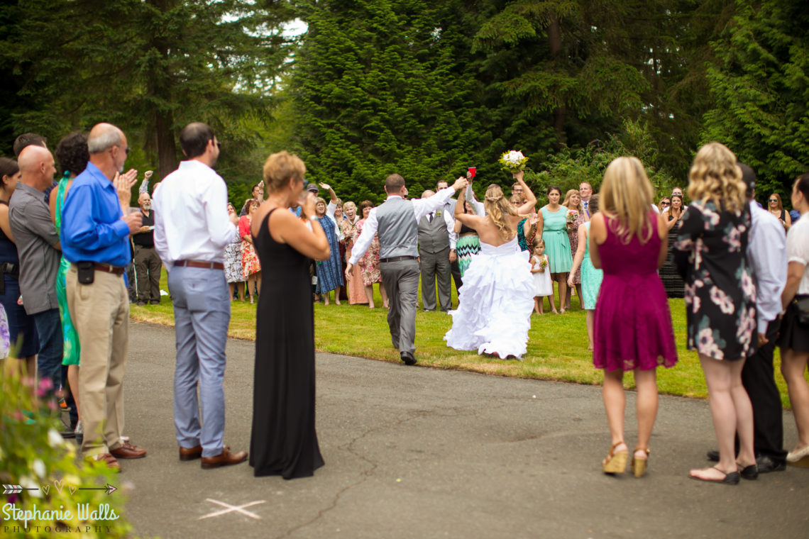 Cruz Blog 59 WOODINVILLE BACKYARD POOL WEDDING | WOODINVILLE WEDDING PHOTOGRAPHER