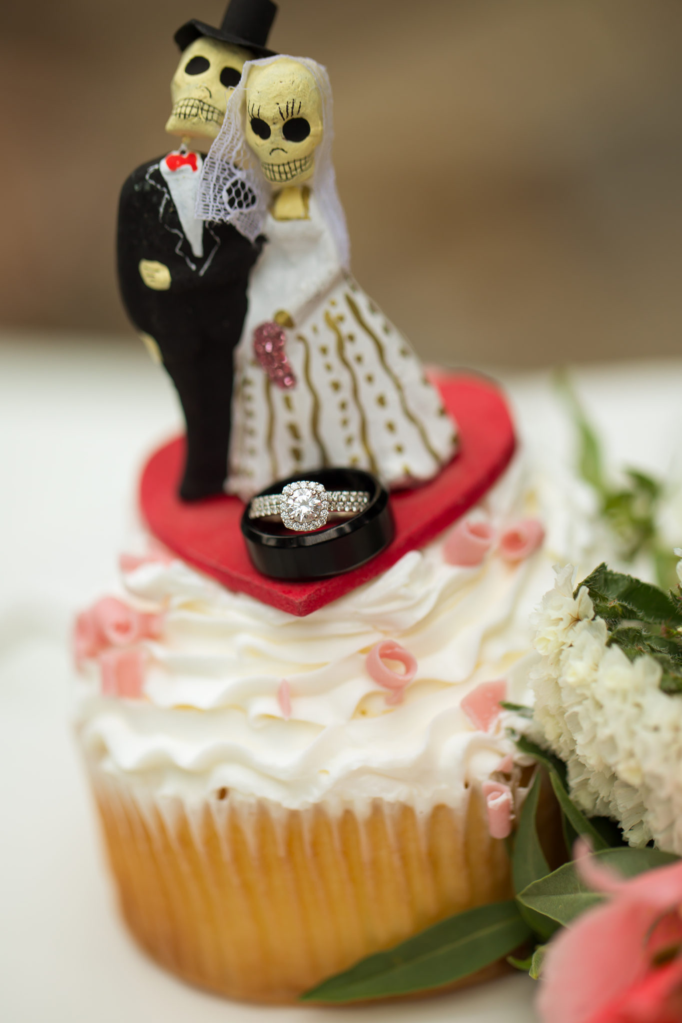 Cruz Reception Cake 131 WOODINVILLE BACKYARD POOL WEDDING | WOODINVILLE WEDDING PHOTOGRAPHER