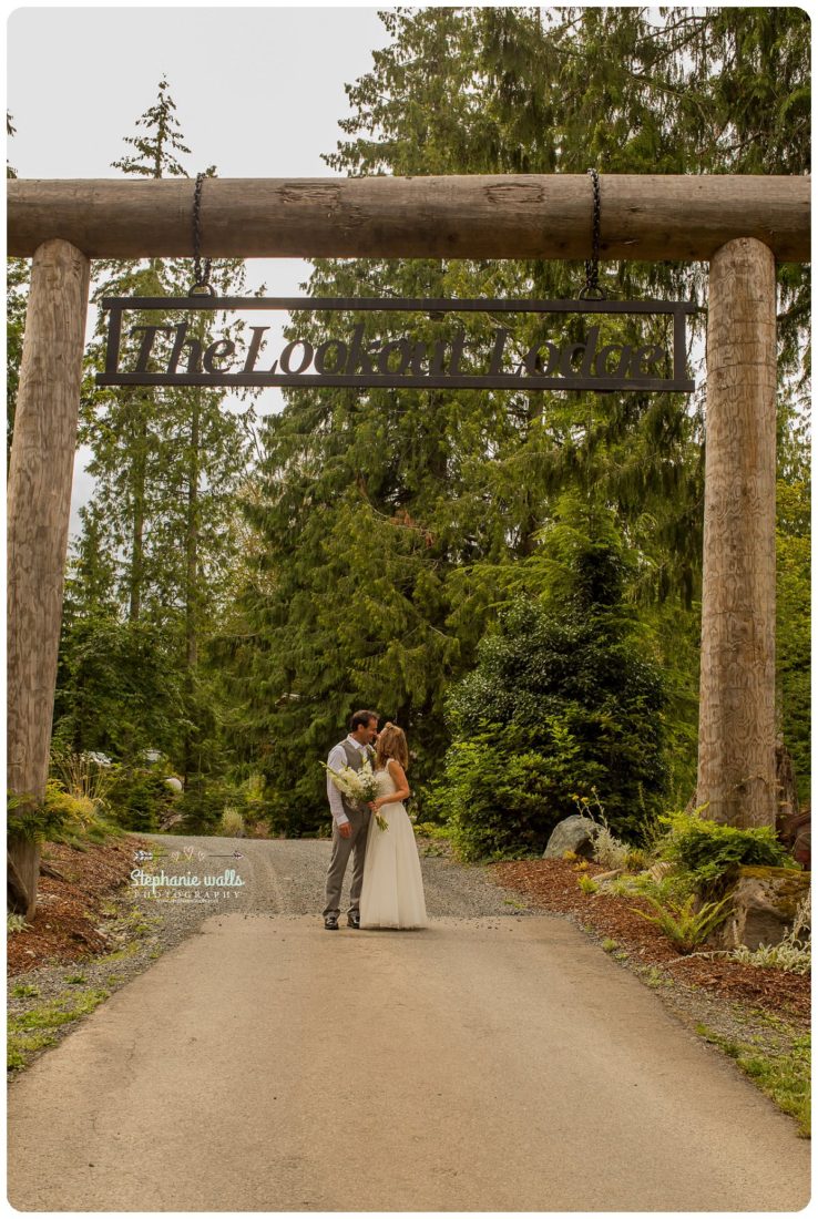 Chris and Alaina's songs of love at The Lookout Lodge Snohomish, Wa