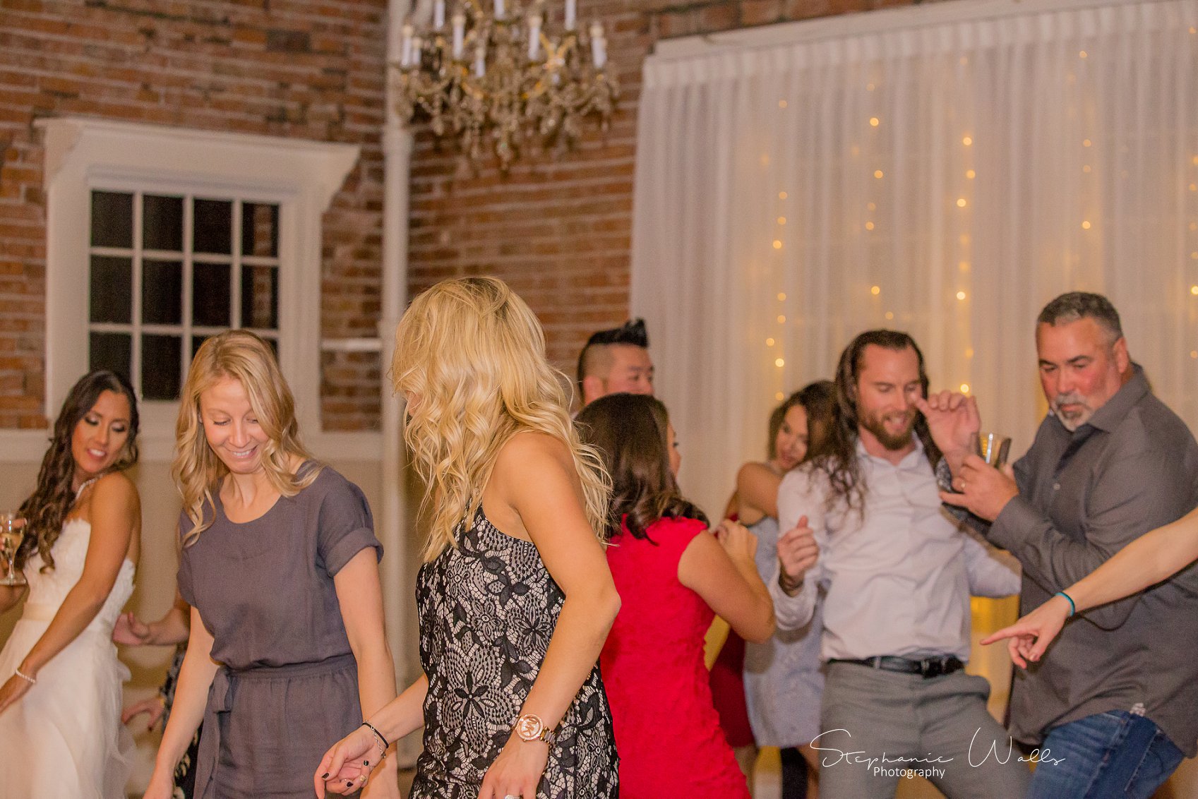 1st Dance Dancing 175 KK & Zack | Hollywood Schoolhouse Wedding | Woodinville, Wa Wedding Photographer