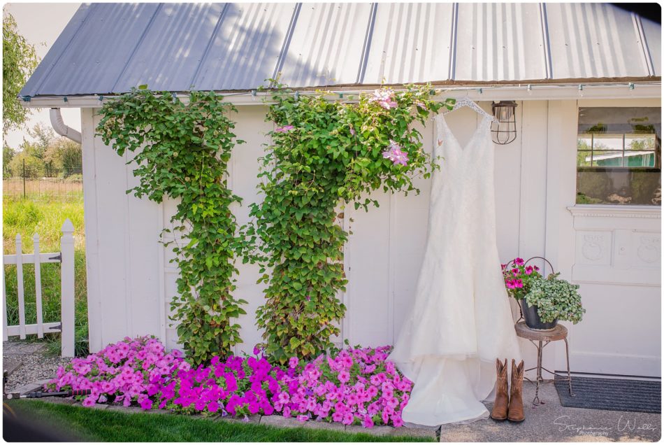 Stephanie Walls Photography 0105 6 950x636 Genesis Farms and Gardens Wedding of Kelli and Quintin