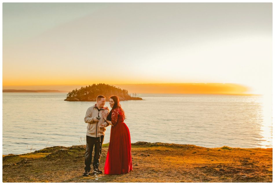 2021 05 30 0034 950x639 ROSARIO BEACH ENGAGEMENT SESSION | MEGAN & JEREMY