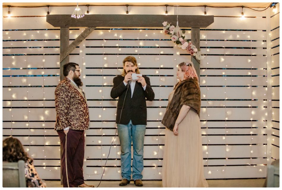 2021 06 01 0040 950x639 NANTUCKET INN ANACORTES NEW YEARS ELOPEMENT | KELSEY & TROY