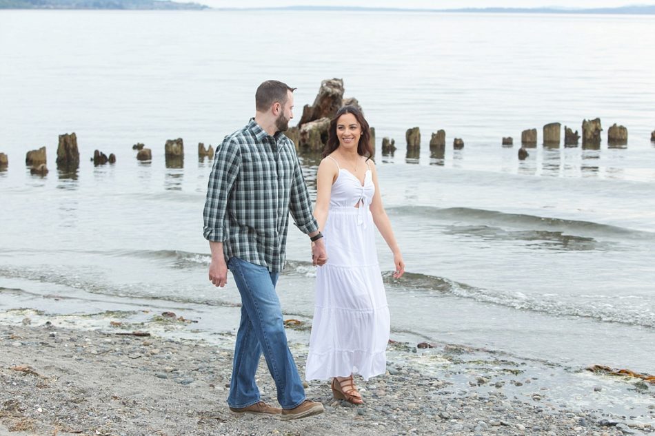 Anniversary Session Picnic Point Park Edmonds 0017 950x633 Spring Anniversary Session | Picnic Point Park, Edmonds