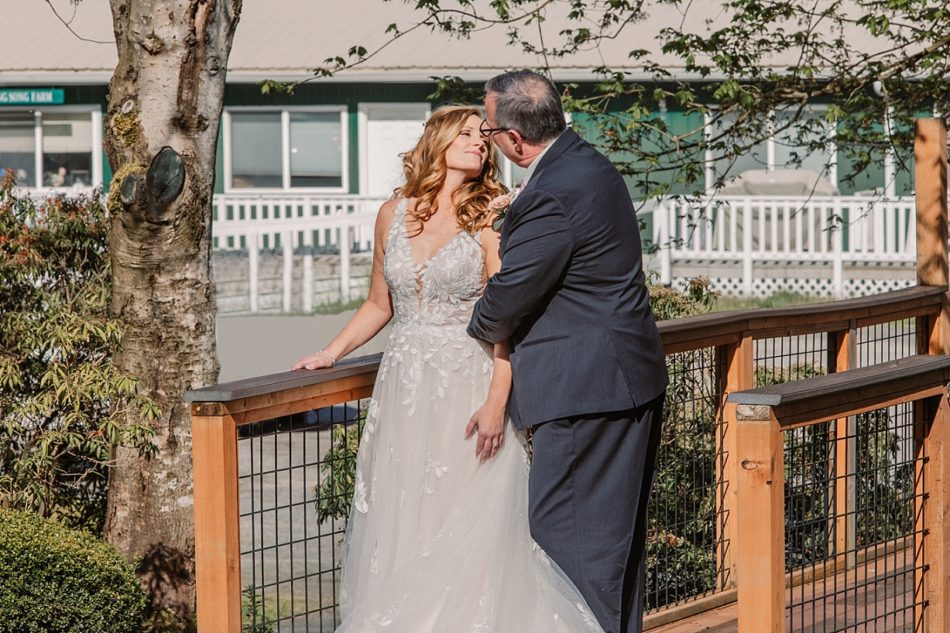 Spring wedding at the Barn at Holly Farm 0008 950x633 Spring wedding at the Barn at Holly Farm