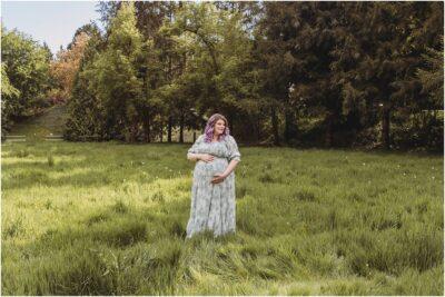 loading Maternity & Newborn Portraits