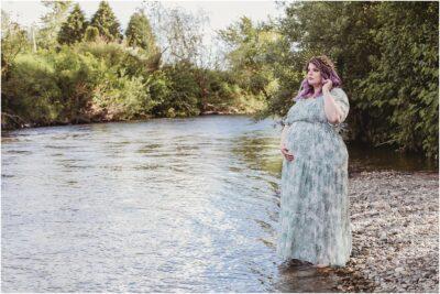 loading Maternity & Newborn Portraits