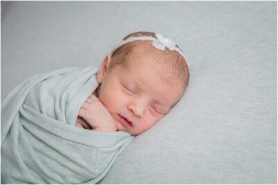 loading Maternity & Newborn Portraits