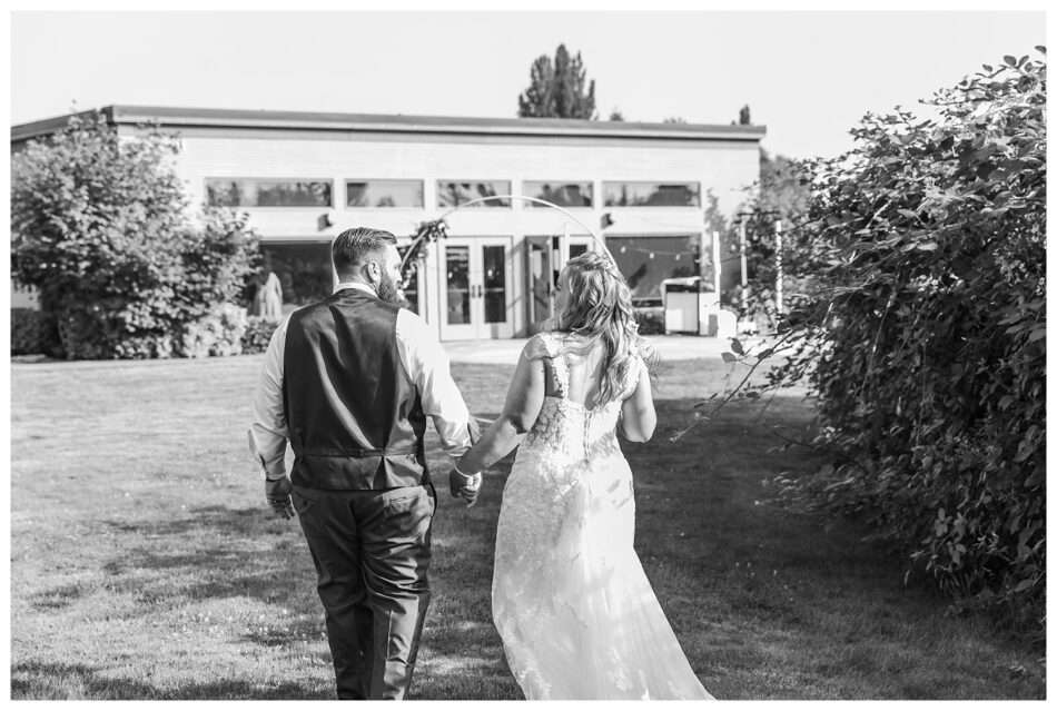 A Classic Love Story in Snohomish | Wedding at First Presbyterian Church A Classic Love Story in Snohomish Wedding at First Presbyterian Church 0021 950x639 A Classic Love Story in Snohomish | Wedding at First Presbyterian Church