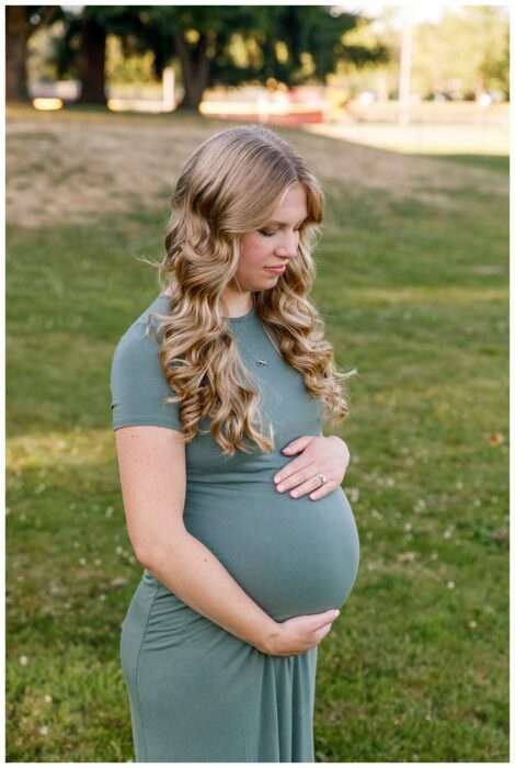 A Snohomish Summer Maternity Session | Where Baby Makes Four A Snohomish Summer Maternity Session Where Baby Makes Four 0002 470x700 A Snohomish Summer Maternity Session | Where Baby Makes Four