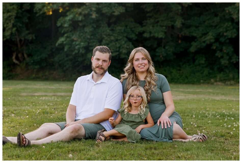 A Snohomish Summer Maternity Session | Where Baby Makes Four A Snohomish Summer Maternity Session Where Baby Makes Four 0015 950x640 A Snohomish Summer Maternity Session | Where Baby Makes Four