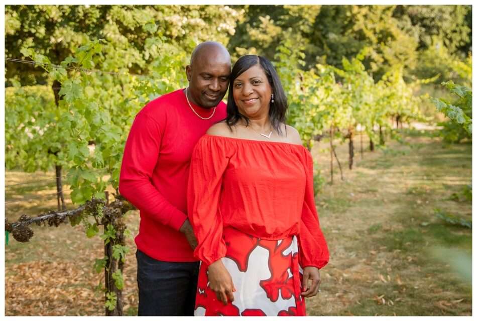 Chateau Ste. Michelle Couples Photos in Summer Nikki Leon 0004 950x639 Chateau Ste. Michelle Couples Photos in Summer | Nikki & Leon