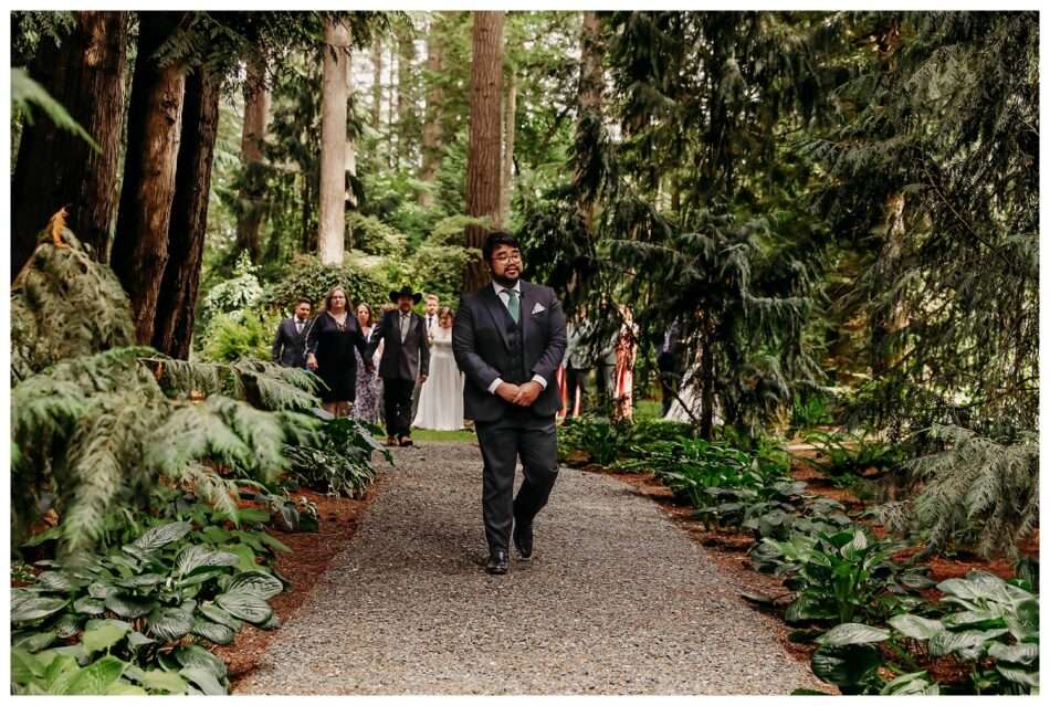 Evergreen Gardens Wedding | Erika + Trisha Evergreen Gardens Wedding Erika Trisha 0015 950x639 Evergreen Gardens Wedding | Erika + Trisha