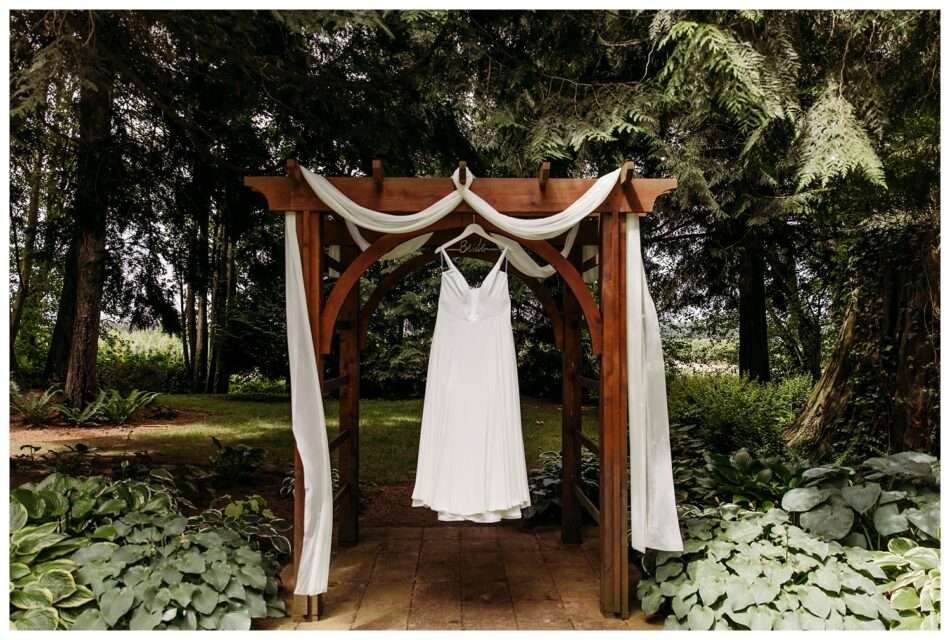 Evergreen Gardens Wedding | Erika + Trisha Evergreen Gardens Wedding Erika Trisha 0029 950x640 Evergreen Gardens Wedding | Erika + Trisha