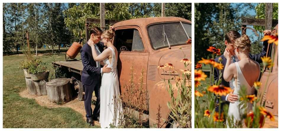 Tractoring Love at Snohomish Stocker Farms Allie Alex 0012 950x444 Tractoring Love at Snohomish Stocker Farms | Allie & Alex