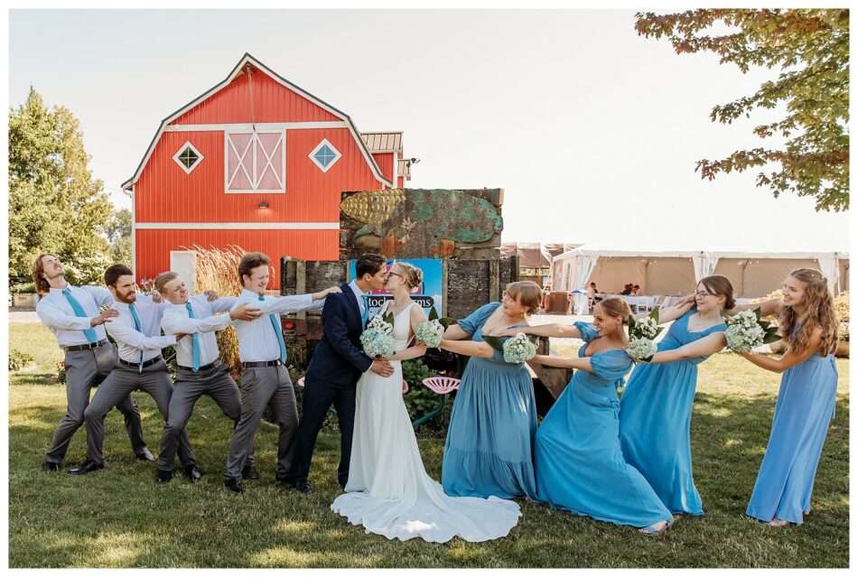 Tractoring Love at Snohomish Stocker Farms Allie Alex 0056 950x639 Tractoring Love at Snohomish Stocker Farms | Allie & Alex