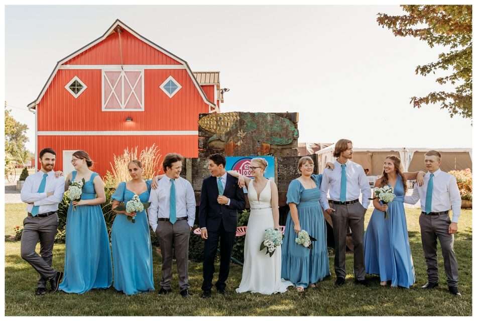 Tractoring Love at Snohomish Stocker Farms Allie Alex 0057 950x639 Tractoring Love at Snohomish Stocker Farms | Allie & Alex