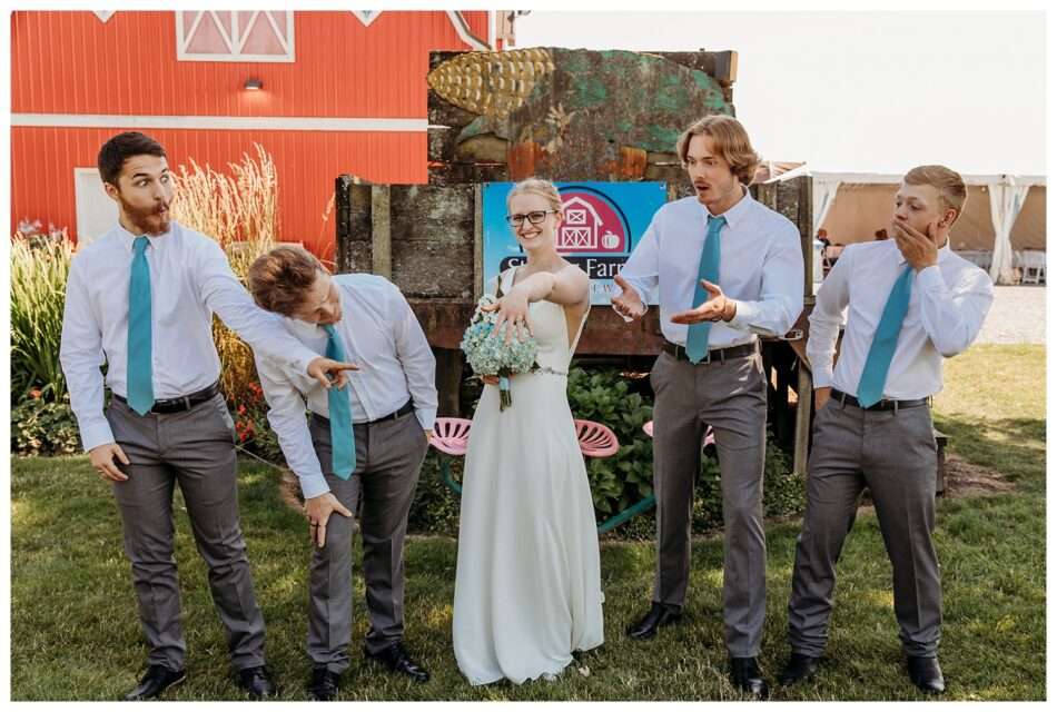 Tractoring Love at Snohomish Stocker Farms Allie Alex 0059 950x640 Tractoring Love at Snohomish Stocker Farms | Allie & Alex