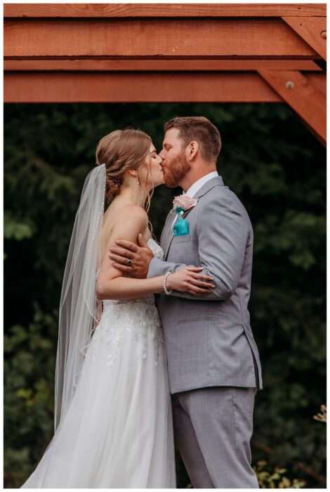 Turquoise Blooms Timeless Vows An August Wedding at Natures Connection 0044 1 470x700 Turquoise Blooms & Timeless Vows | An August Wedding at Nature’s Connection
