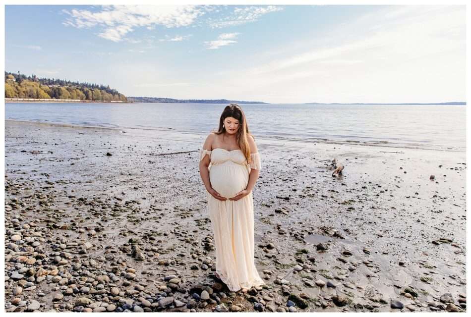 April Maternity Session at Richmond Beach, WA | Sunshine, Shorelines, and a Pup in Style April Maternity Session at Richmond Beach WA Sunshine Shorelines and a Pup in Style 0011 950x640 April Maternity Session at Richmond Beach, WA | Sunshine, Shorelines, and a Pup in Style