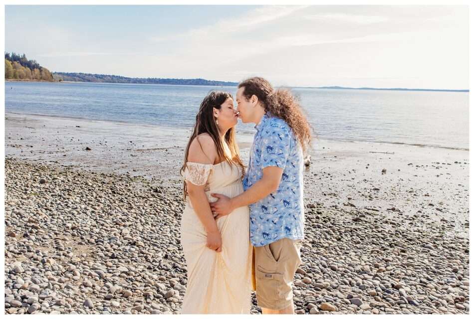 April Maternity Session at Richmond Beach, WA | Sunshine, Shorelines, and a Pup in Style April Maternity Session at Richmond Beach WA Sunshine Shorelines and a Pup in Style 0025 950x640 April Maternity Session at Richmond Beach, WA | Sunshine, Shorelines, and a Pup in Style