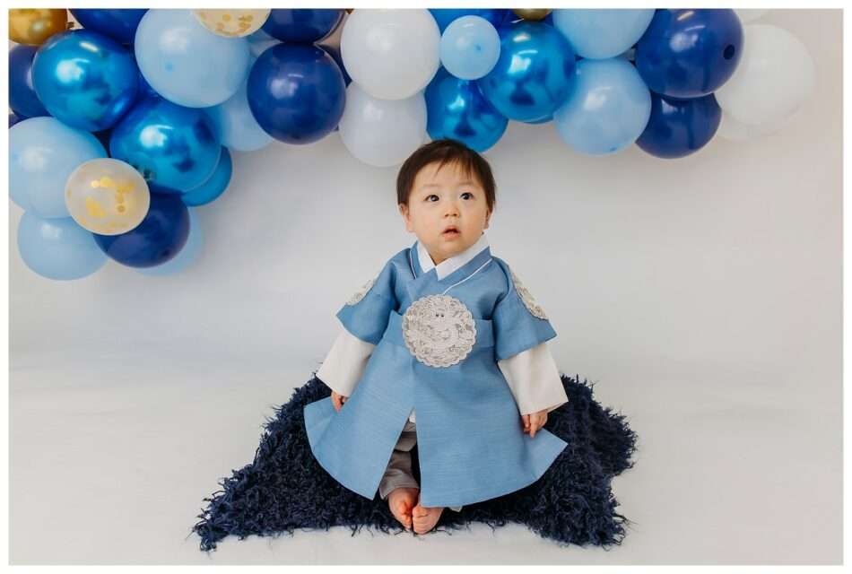 Kolten Turns One Nautical Cake Smash Session in Studio 0006 950x640 Kolten Turns One! | Nautical Cake Smash Session in Studio