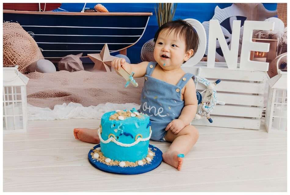Kolten Turns One Nautical Cake Smash Session in Studio 0023 950x640 Kolten Turns One! | Nautical Cake Smash Session in Studio