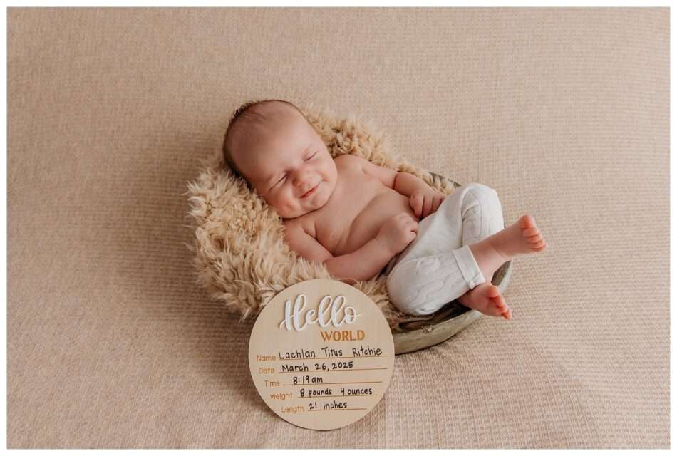 Lachlan’s Mini Newborn Session | Downtown Everett Studio Lachlans Mini Newborn Session Downtown Everett Studio 0007 950x640 Lachlan’s Mini Newborn Session | Downtown Everett Studio