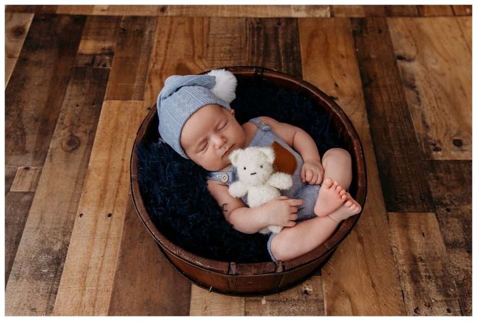 Lachlan’s Mini Newborn Session | Downtown Everett Studio Lachlans Mini Newborn Session Downtown Everett Studio 0016 950x639 Lachlan’s Mini Newborn Session | Downtown Everett Studio