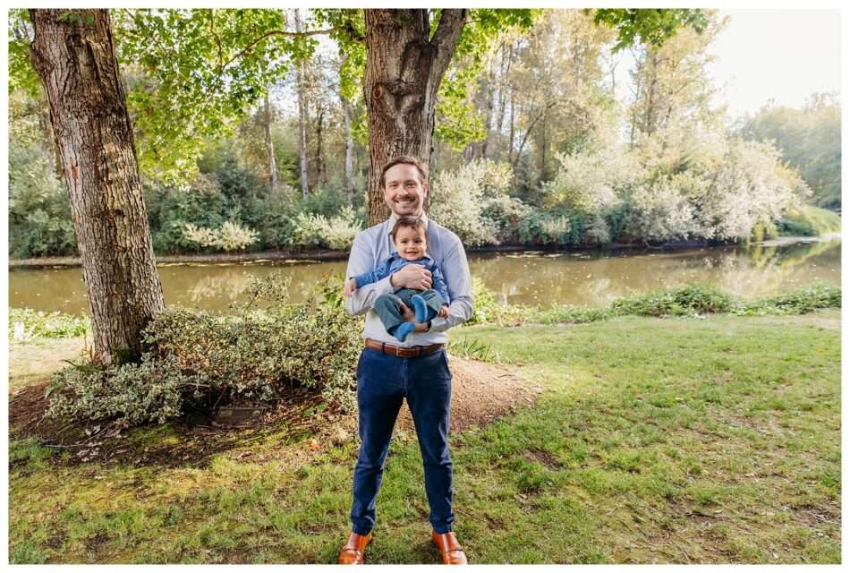 Sweet Beginnings: A 6 Month Family Session at Bothell Landing Sweet Beginnings A 6 Month Family Session at Bothell Landing 0005 950x640 Sweet Beginnings: A 6 Month Family Session at Bothell Landing
