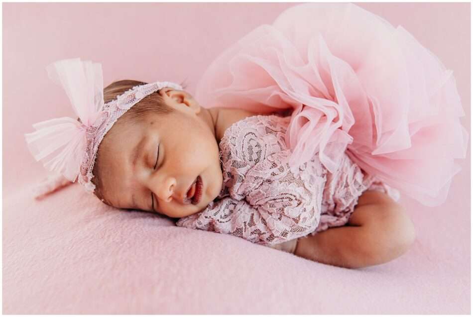 A Contemporary Newborn Session for Tanvis Baby Girl Downtown Everett Studio 0005 950x637 A Contemporary Newborn Session for Tanvi’s Baby Girl | Downtown Everett Studio