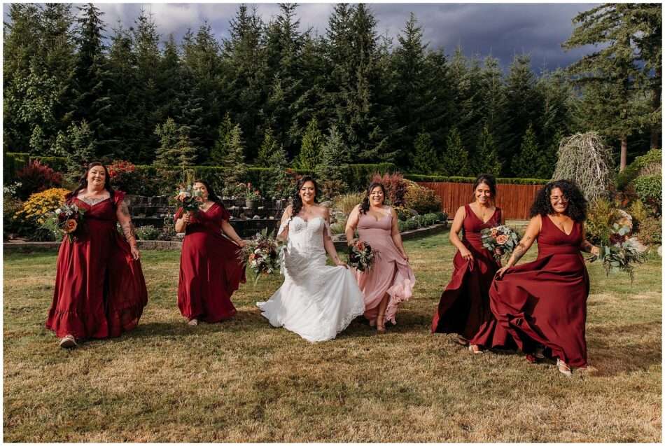 Katie Justins Romantic Burgundy Dusty Rose Wedding at Natures Connection 0049 950x637 Katie & Justin’s Romantic Burgundy & Dusty Rose Wedding at Nature’s Connection