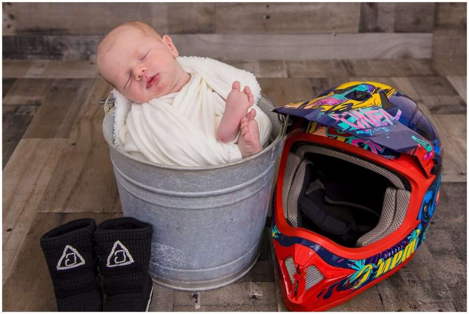 Welcome to the Crew Cooper A Newborn Session Full of Love Adventure 0021 950x637 Welcome to the Crew, Cooper: A Newborn Session Full of Love & Adventure